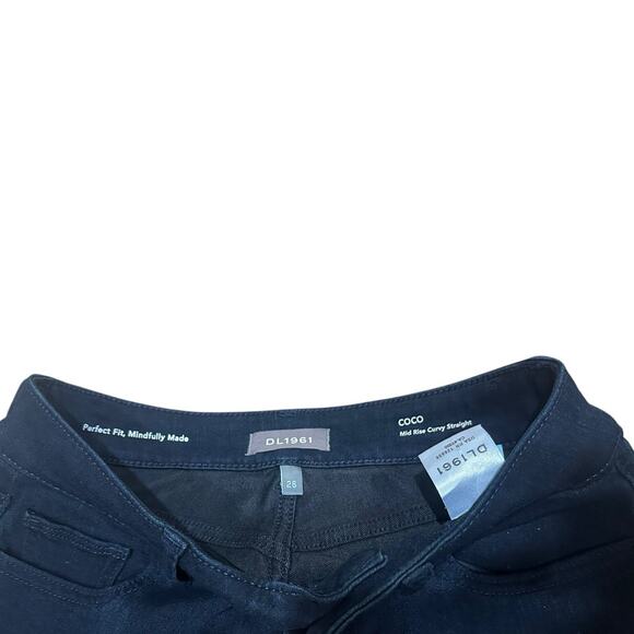 DL1961 Coco Mid Rise Curvy Straight Mid Rise Size 26 Dark Wash Denim Blue Jeans - Picture 3 of 6